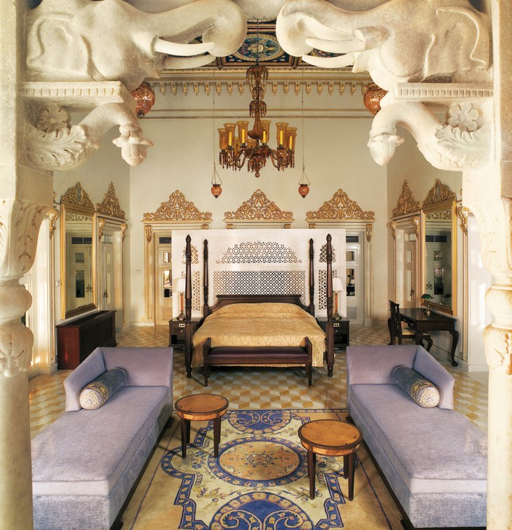 www.loyalroyal.me_lake_palace_hotel_udaipur_india_south_asia