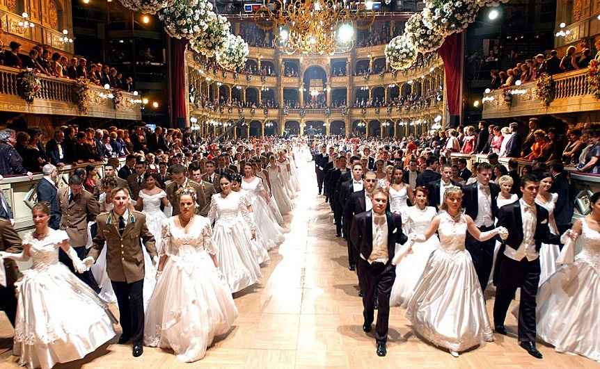 САМЫЙ ЖЕЛАННЫЙ ТАНЕЦ НА БАЛУ [венский вальс: что делает его таким привлекательным]